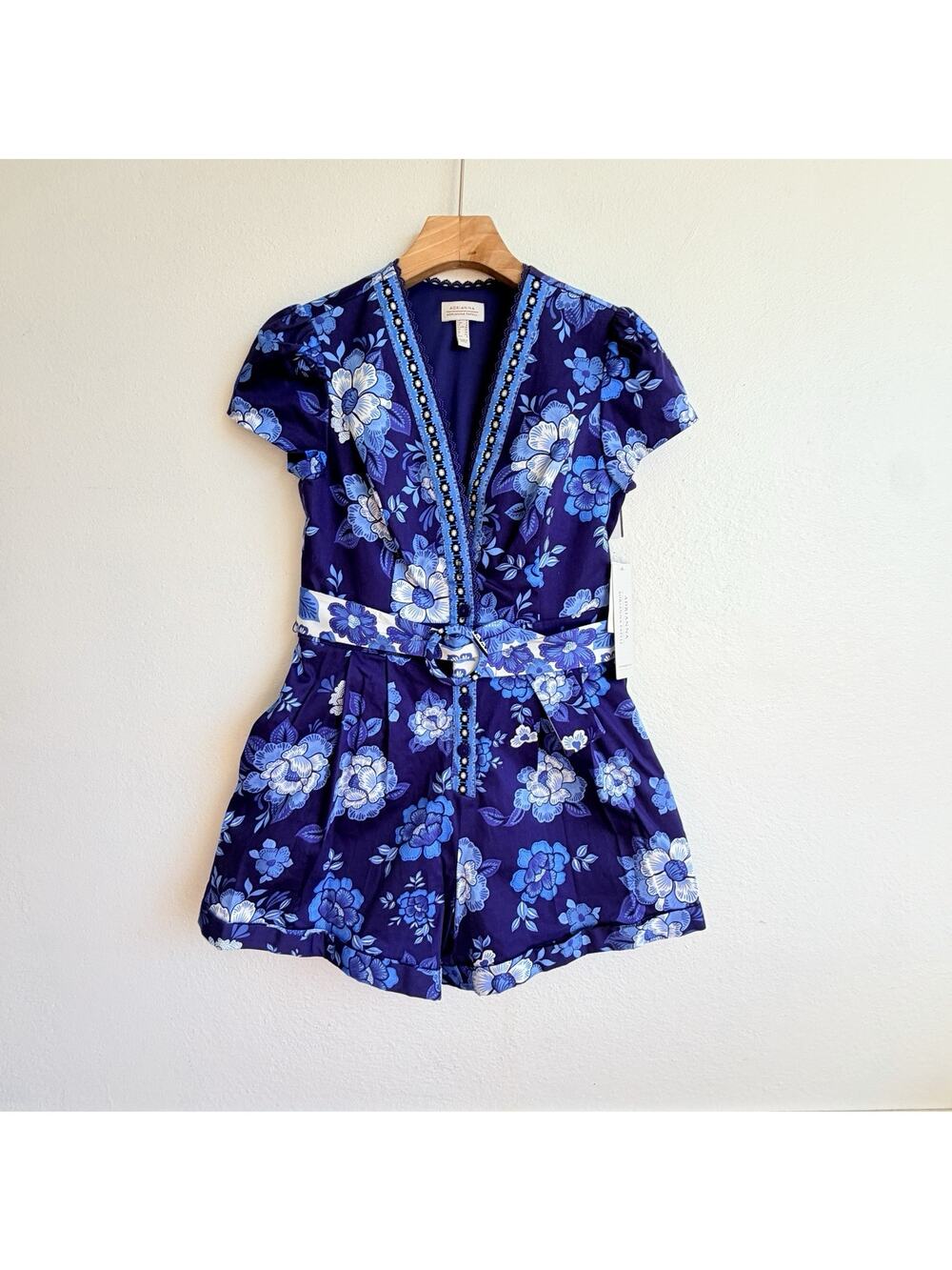 Adrianna Papell Blue Floral Print Belted V-Neck Short Sleeve Romper NWT 4 Resort